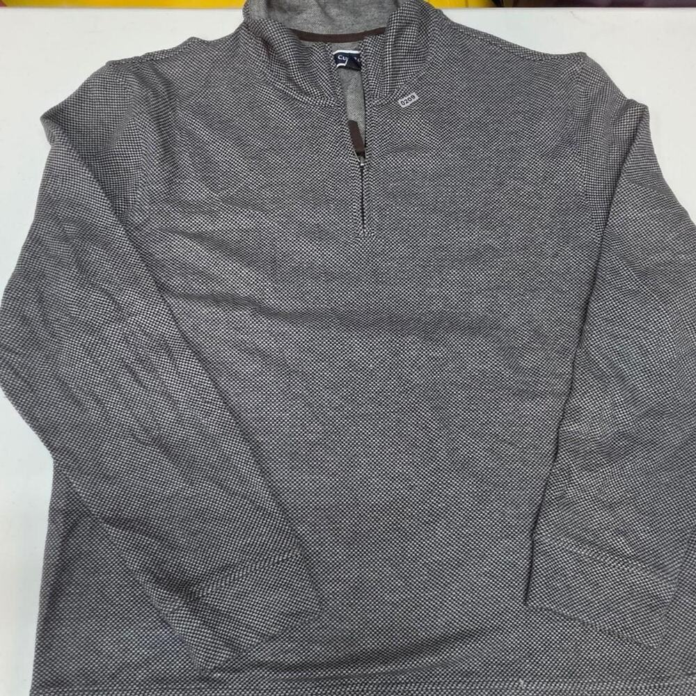 Club room gray textured quarter